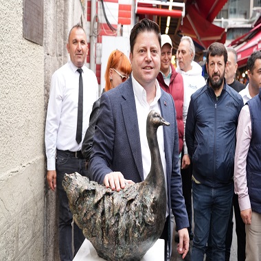 Kadıköy’ün Maskotu Rodi Yeniden Çarşı’da