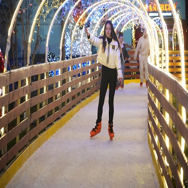 Kalamış Buzzfest’te Artistik Buz Pateni Ve Buz Hokeyi Şöleni